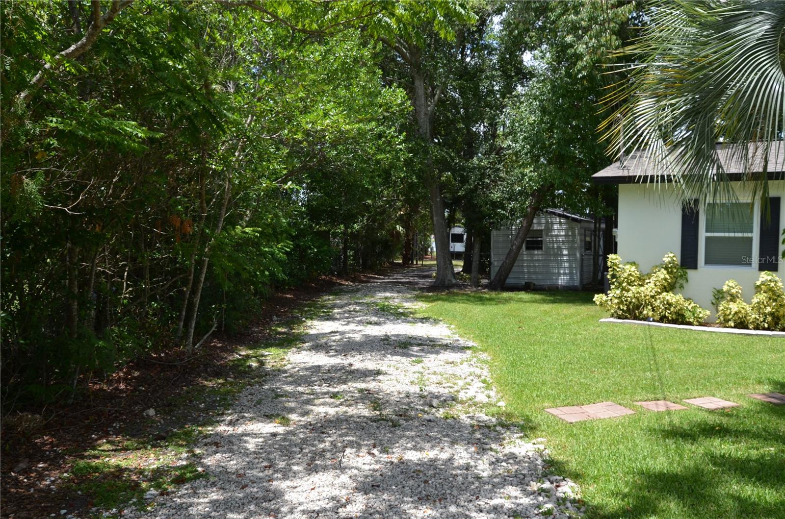 Image 34 of 73 For 624 Hager Court