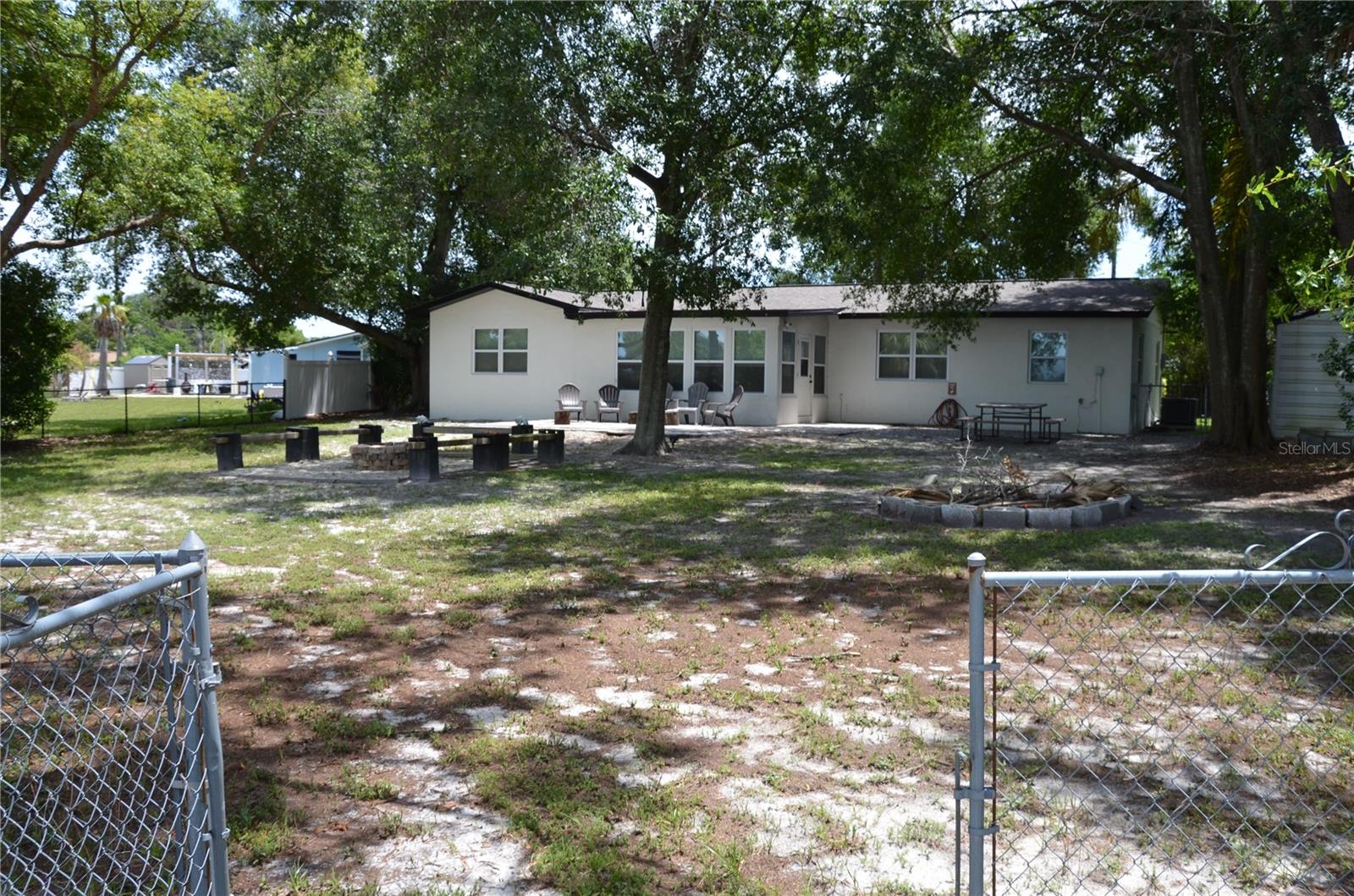 Image 47 of 73 For 624 Hager Court