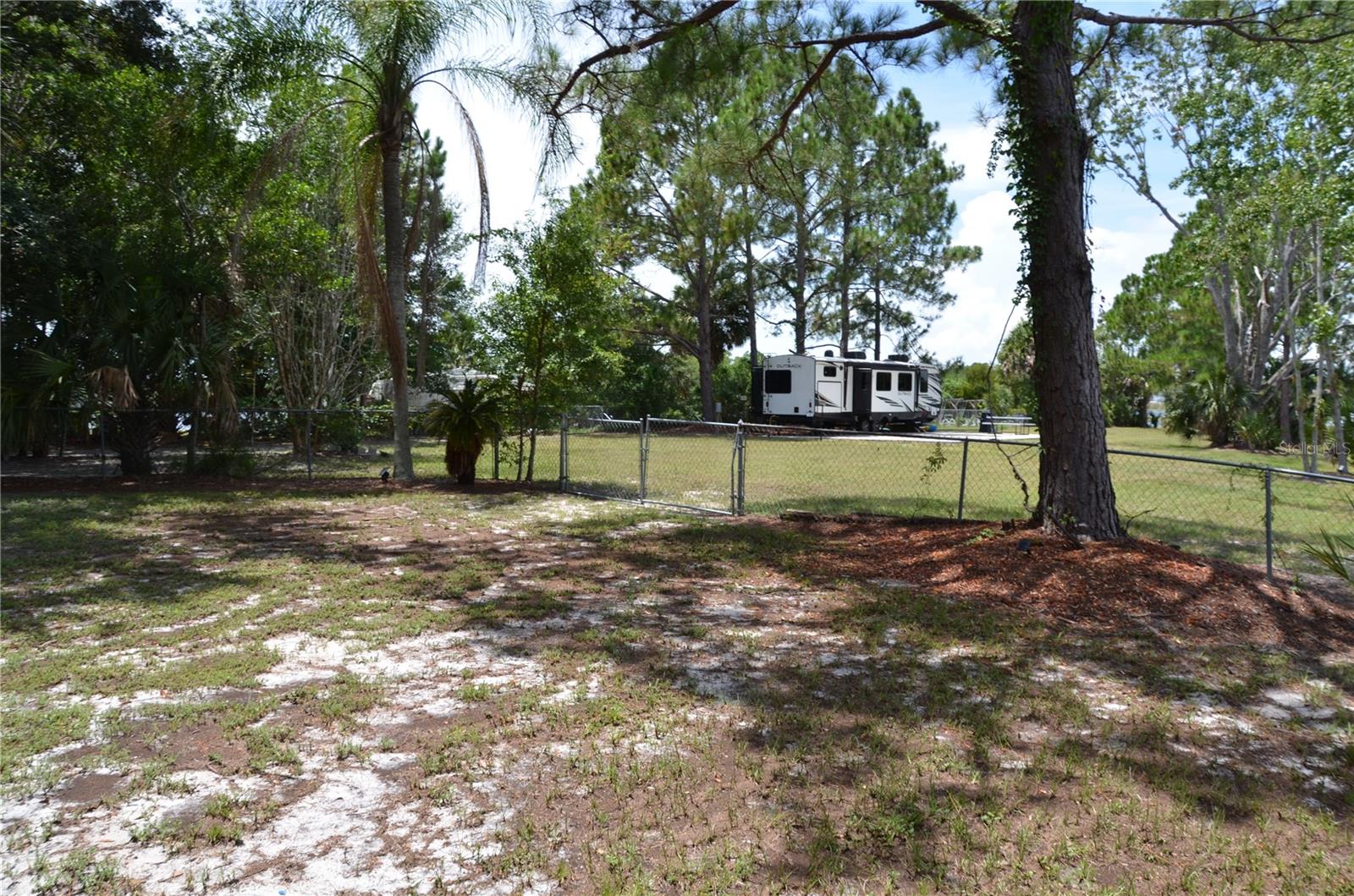 Image 49 of 73 For 624 Hager Court
