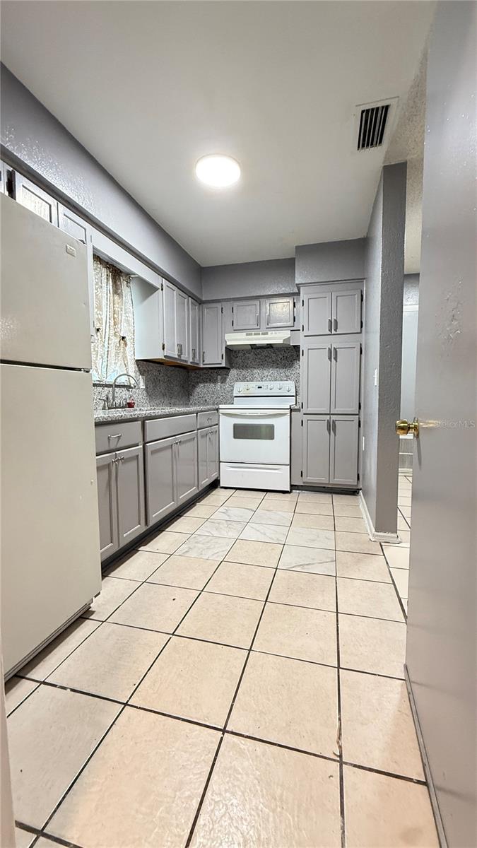 Image 12 of 13 For 5520 Riordan Way
