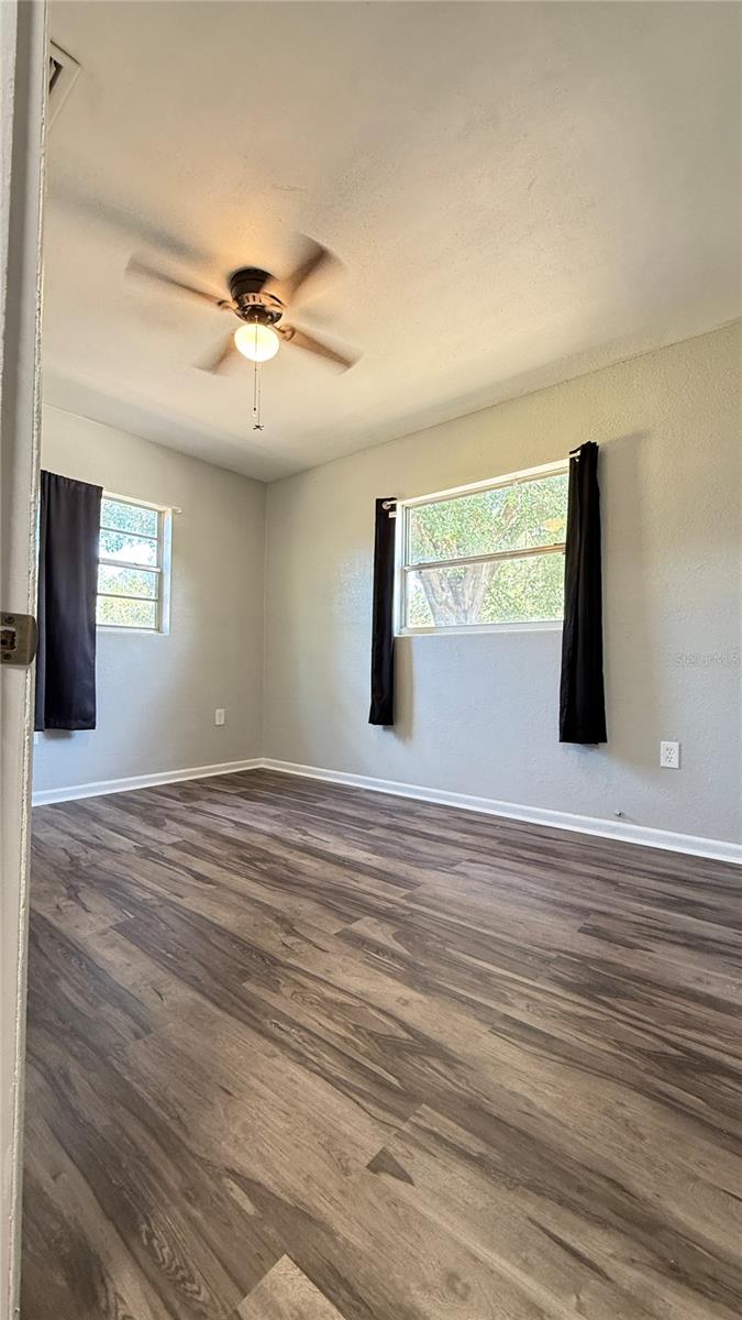 Image 5 of 13 For 5520 Riordan Way