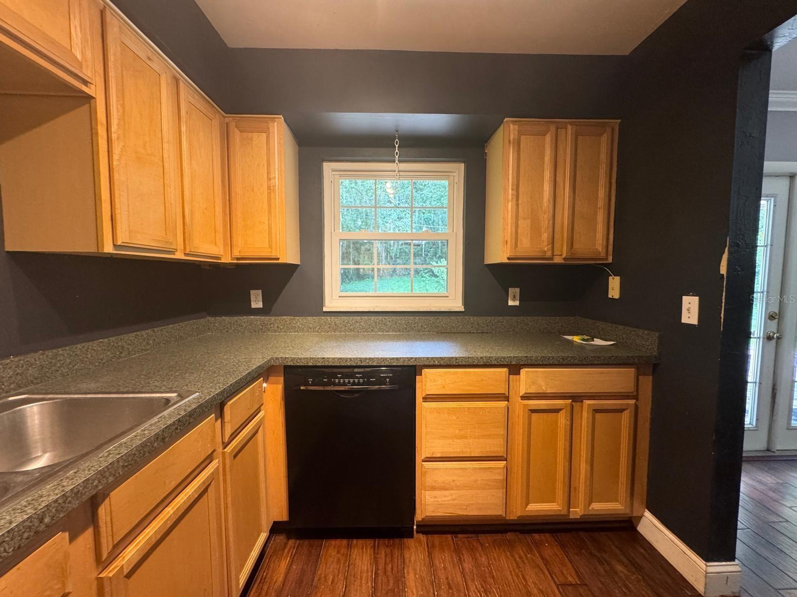 Image 20 of 55 For 623 28th Street