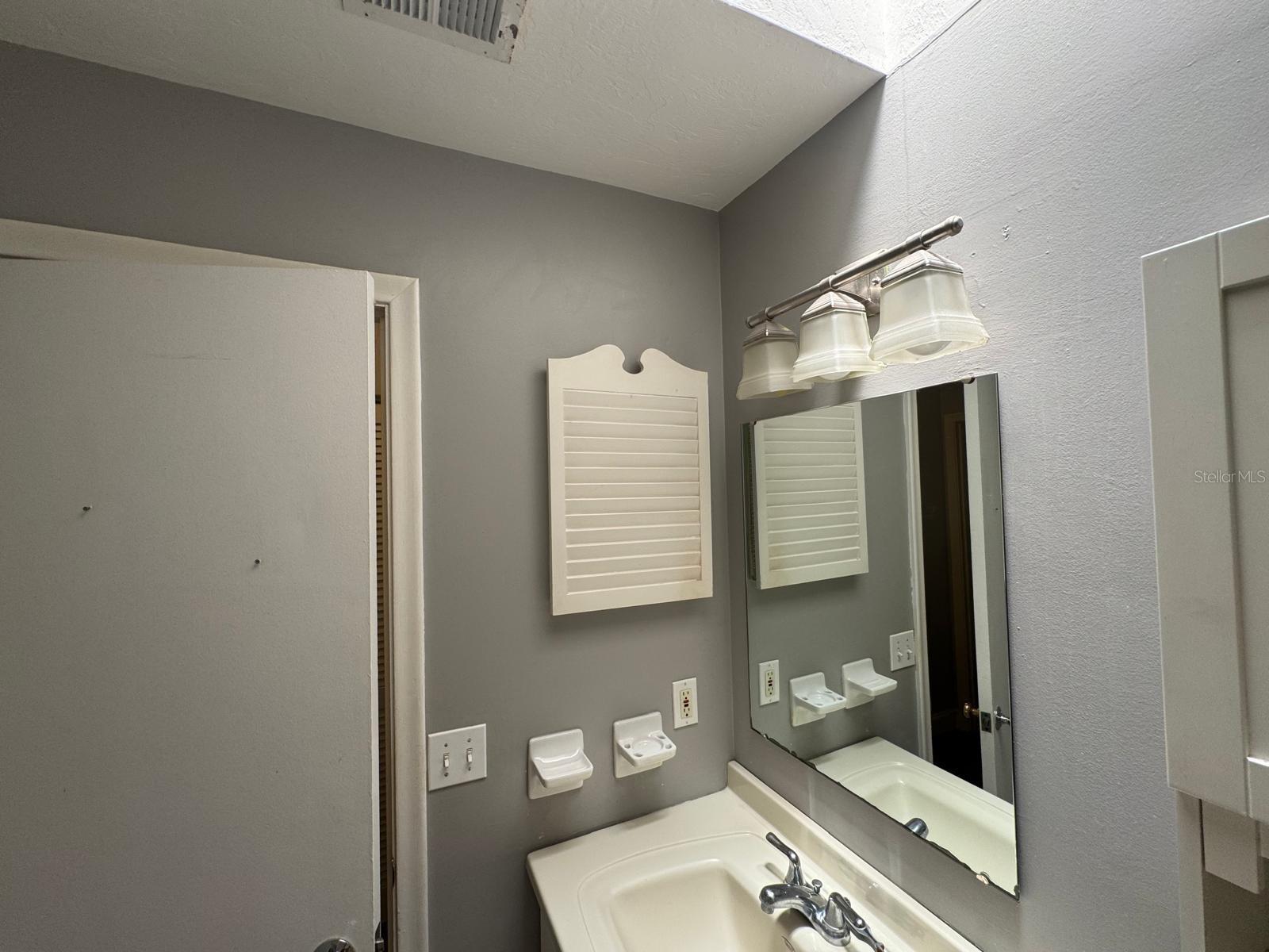 Image 23 of 55 For 623 28th Street