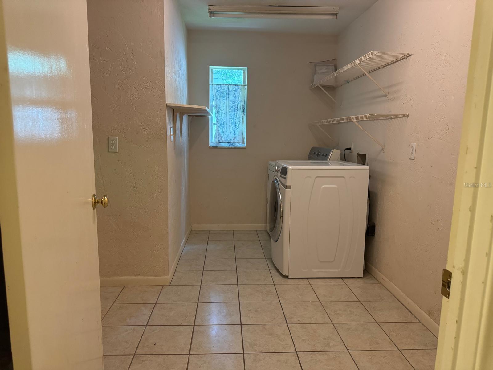 Image 43 of 55 For 623 28th Street