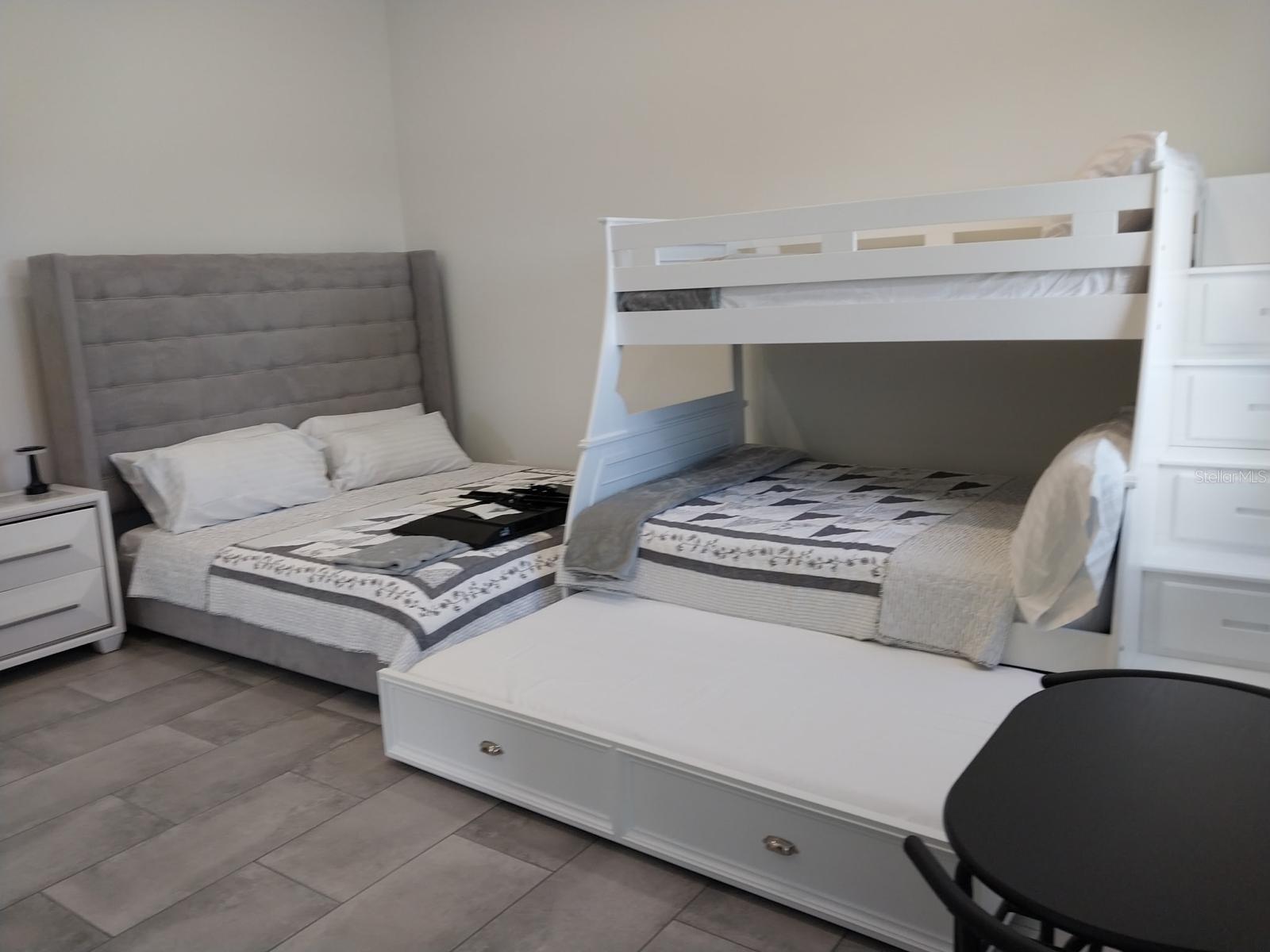 Image 9 of 20 For 20925 100th Avenue Road