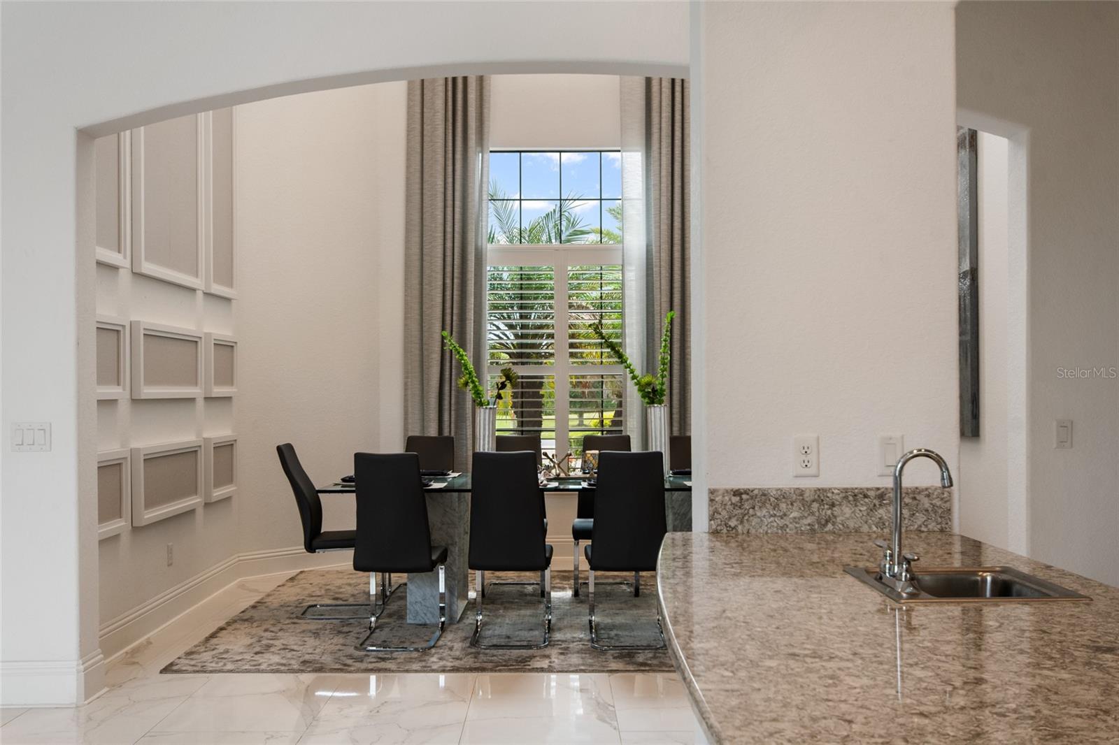 Image 14 of 91 For 4077 Isabella Circle