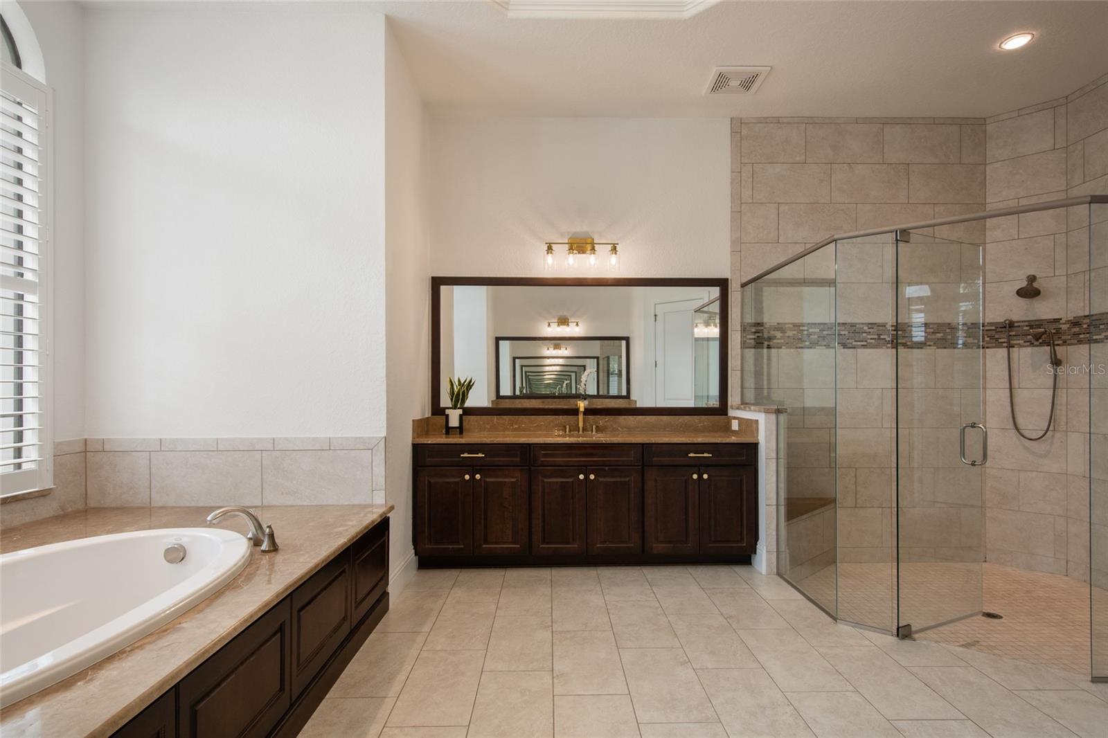 Image 48 of 91 For 4077 Isabella Circle