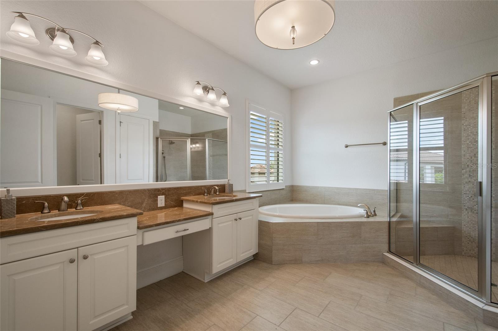 Image 60 of 91 For 4077 Isabella Circle