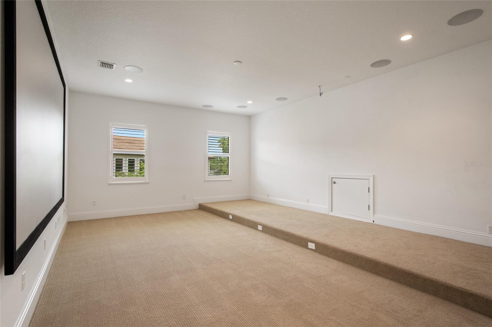 Image 70 of 91 For 4077 Isabella Circle