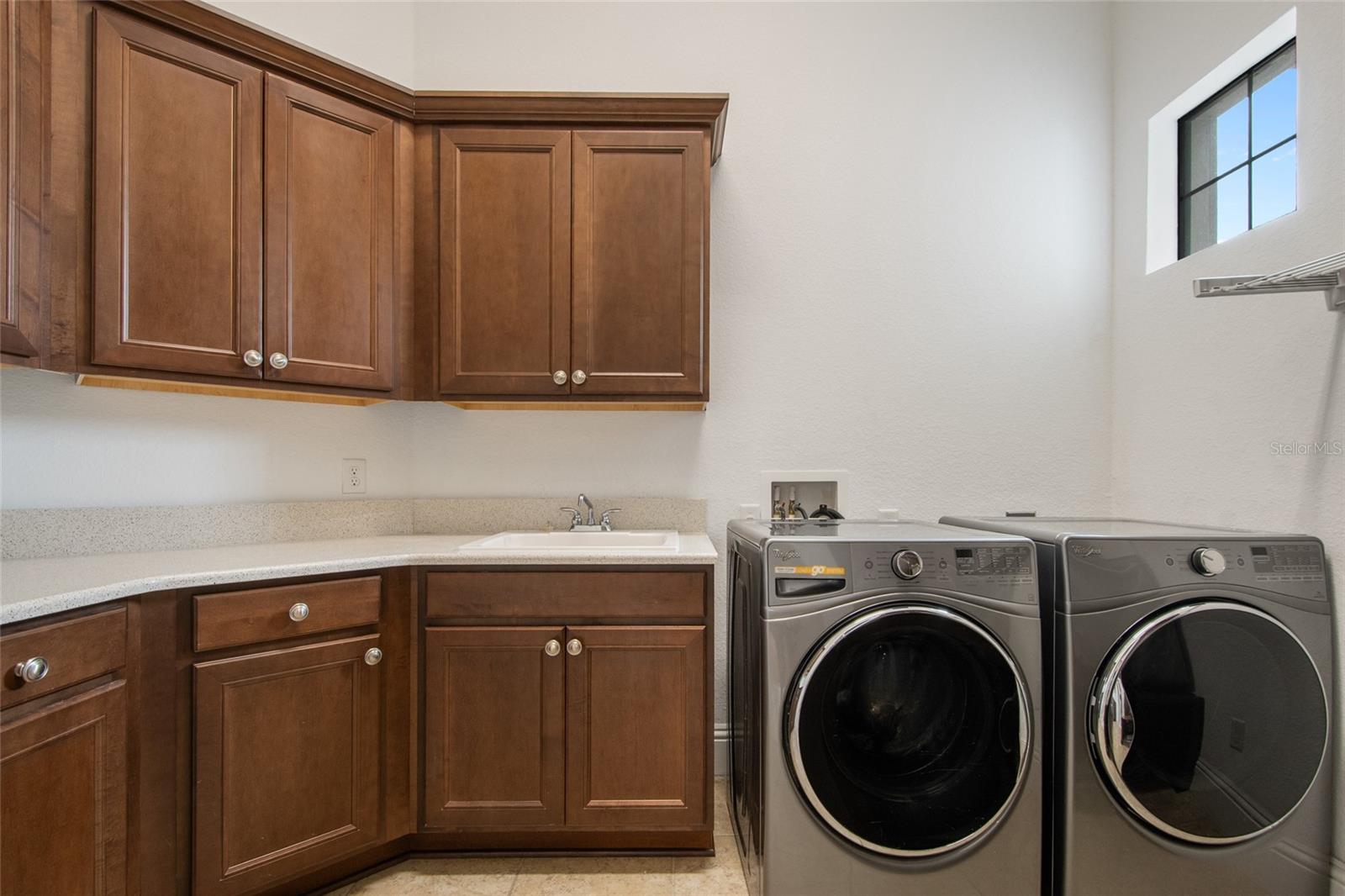 Image 72 of 91 For 4077 Isabella Circle