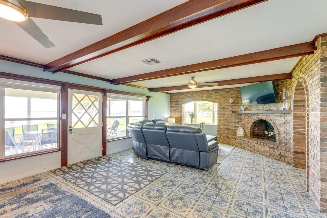 Image 10 of 58 For 900 Harbor Terrace