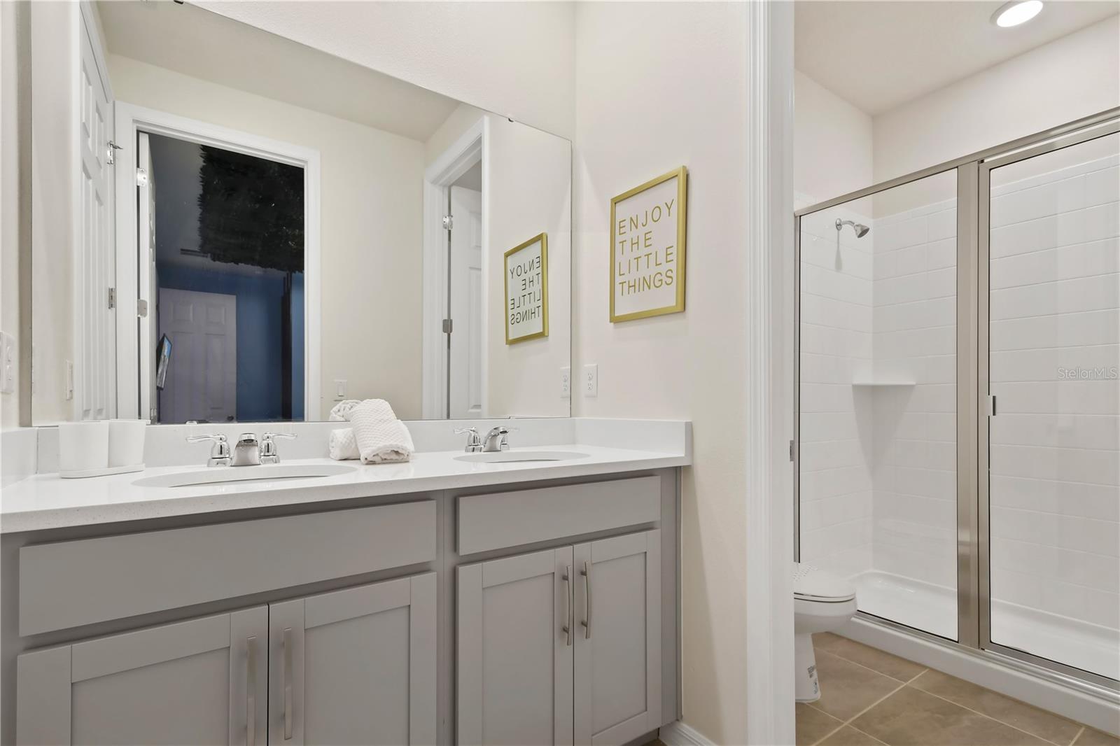 Image 26 of 34 For 8944 Coconut Breeze Drive