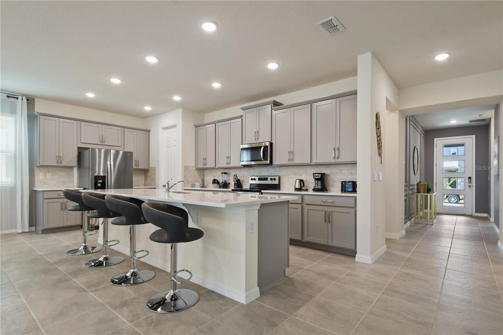 Image 4 of 34 For 8944 Coconut Breeze Drive