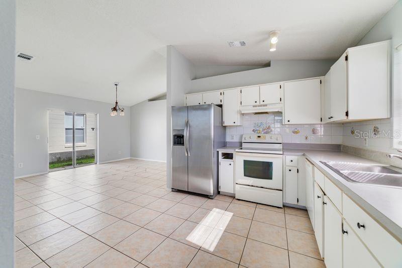 Image 12 of 15 For 7927 Tumbleweed Court