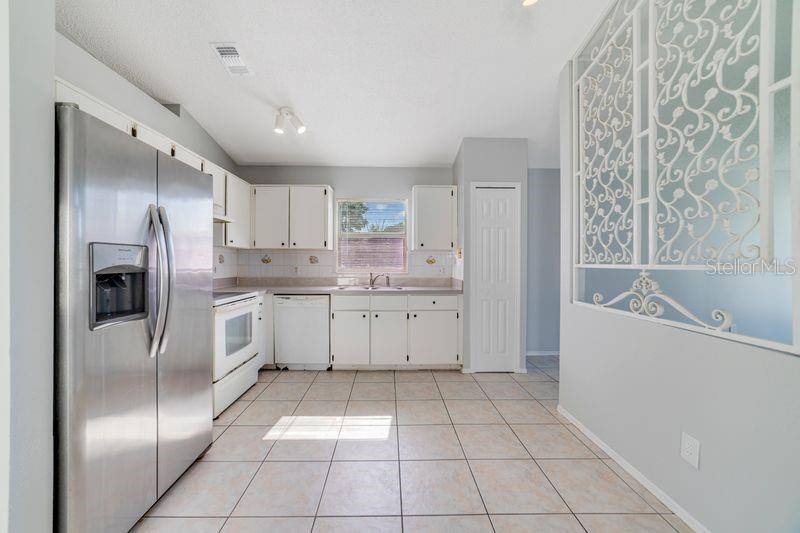 Image 13 of 15 For 7927 Tumbleweed Court