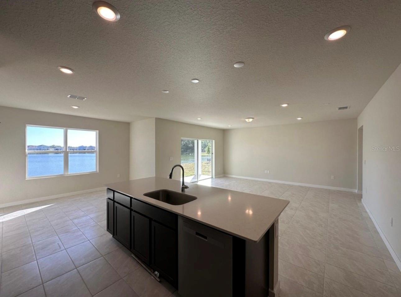 Image 12 of 39 For 5322 Royal Point Avenue