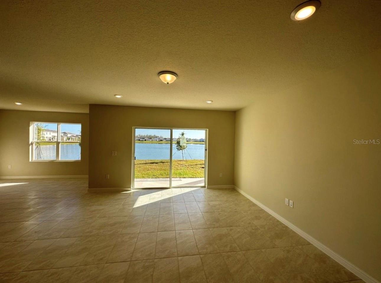 Image 13 of 39 For 5322 Royal Point Avenue