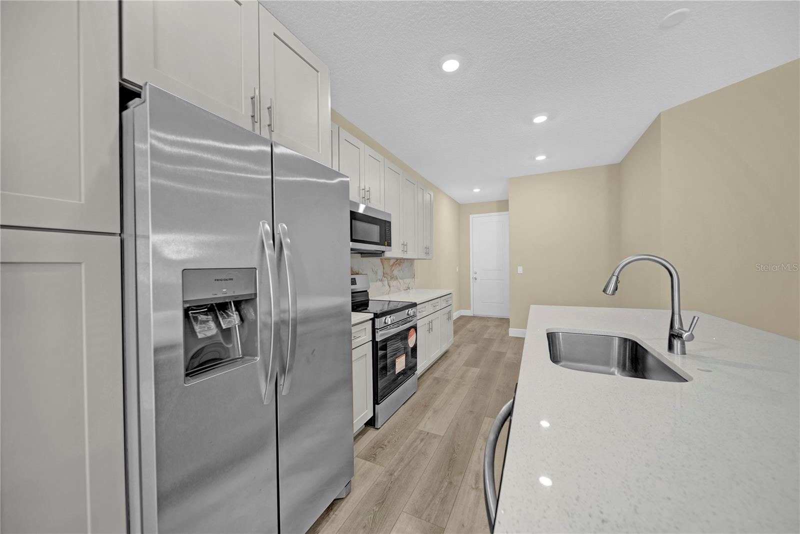 Image 10 of 36 For 14804 Coscester Street