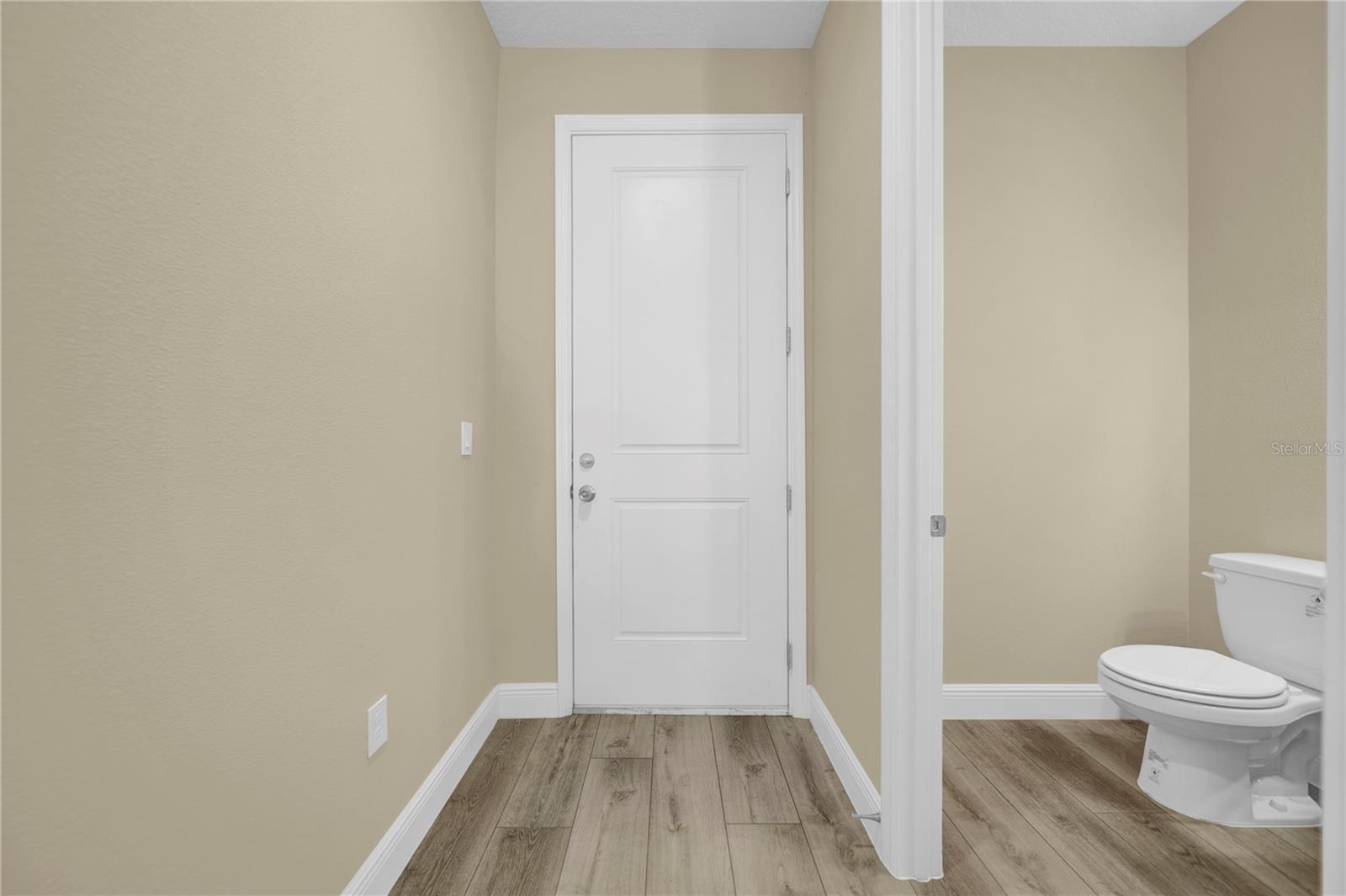 Image 11 of 36 For 14804 Coscester Street