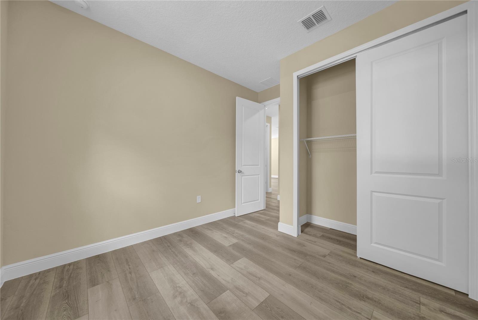 Image 22 of 36 For 14804 Coscester Street