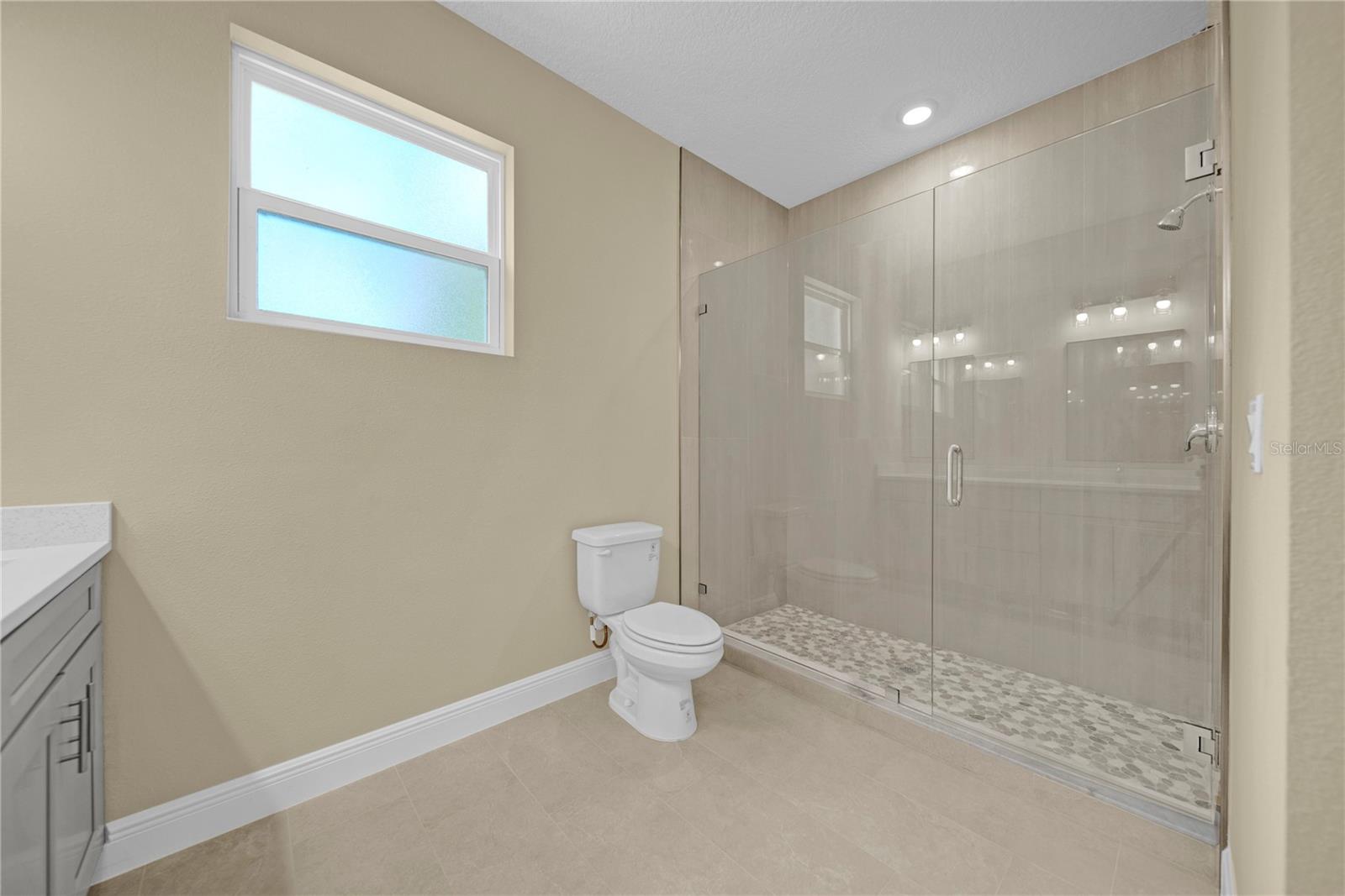 Image 29 of 36 For 14804 Coscester Street