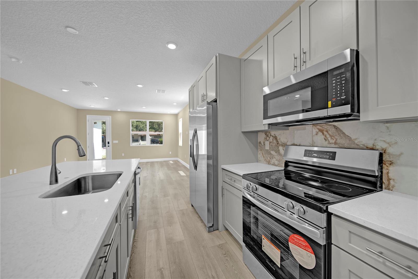 Image 7 of 36 For 14804 Coscester Street