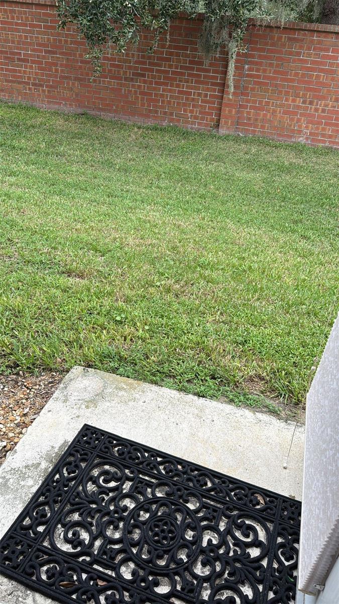 Image 15 of 27 For 1049 Priory Circle 8