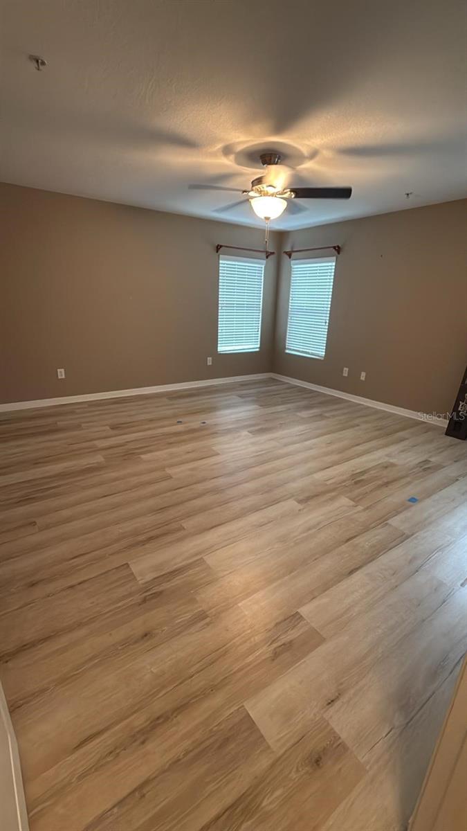 Image 19 of 27 For 1049 Priory Circle 8