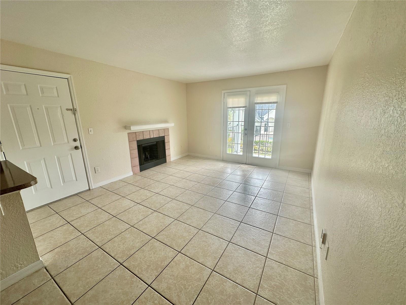 Image 8 of 16 For 2550 Alafaya Trail 2209