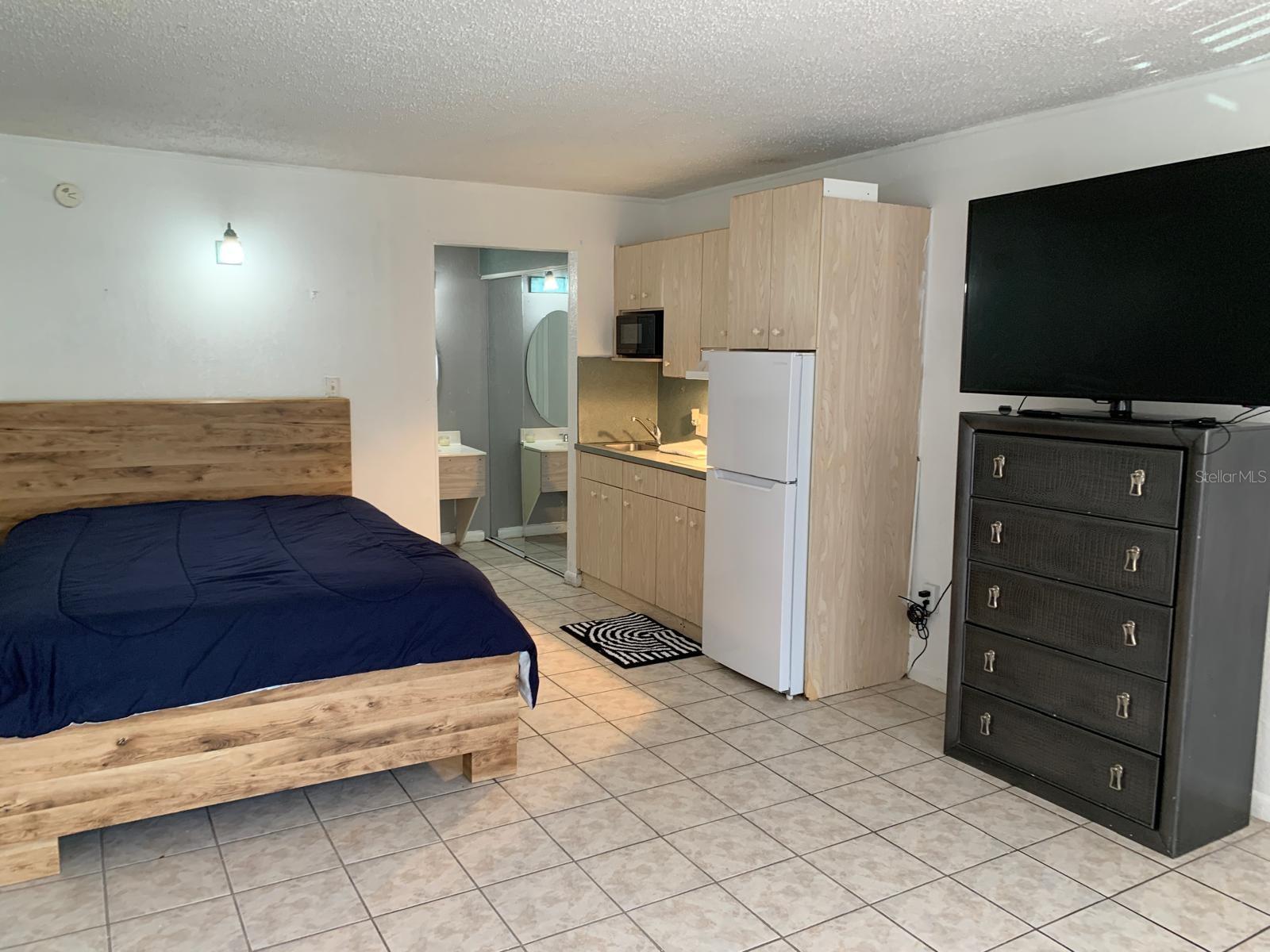 Image 4 of 20 For 43420 Highway 27  413