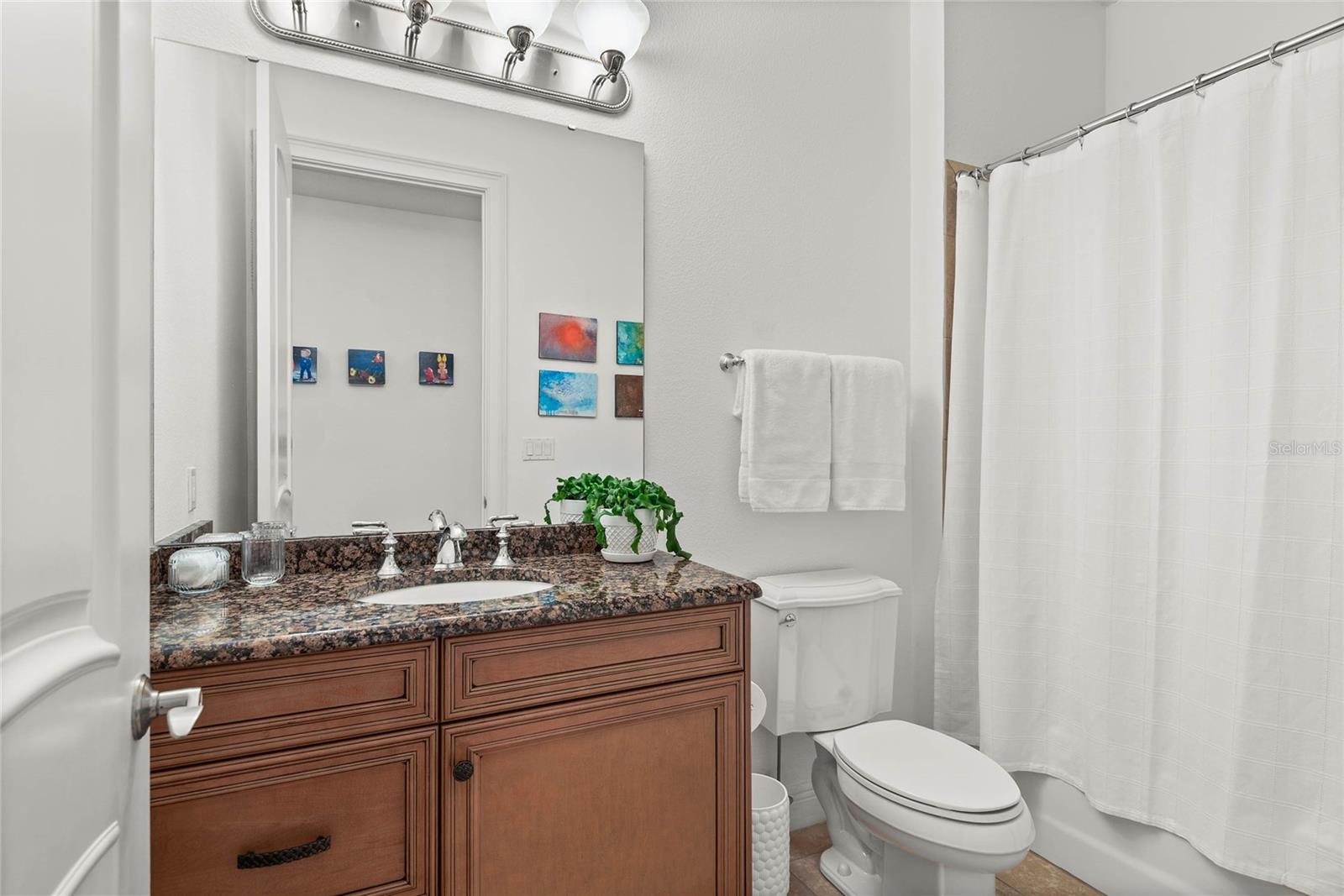 Image 23 of 35 For 100 Virginia Avenue 319