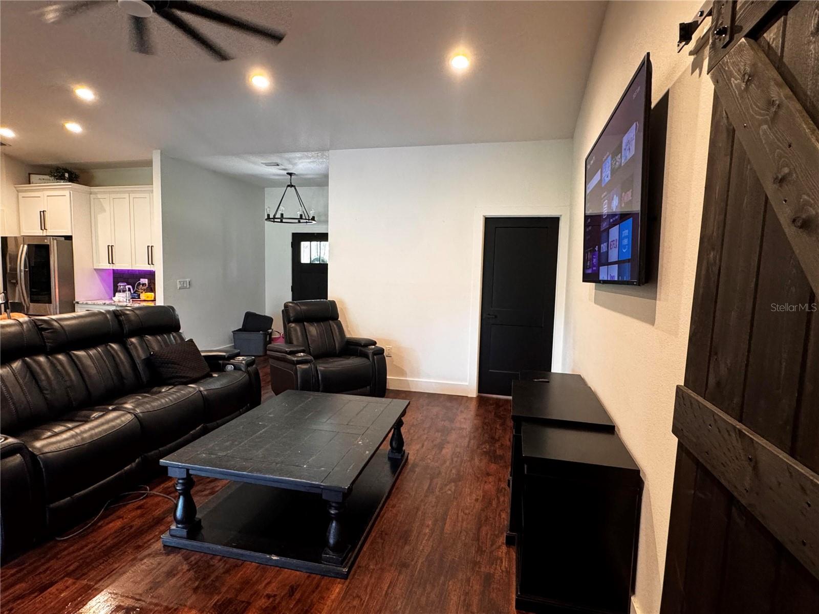 Image 42 of 62 For 44524 Cross Country Boulevard