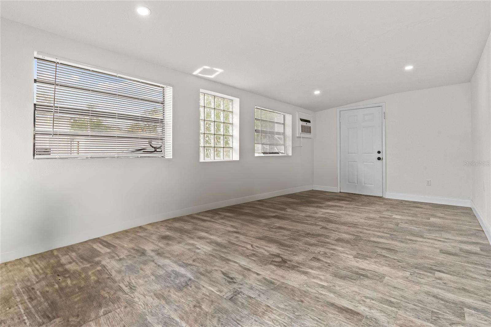 Image 6 of 12 For 137 Jay Drive