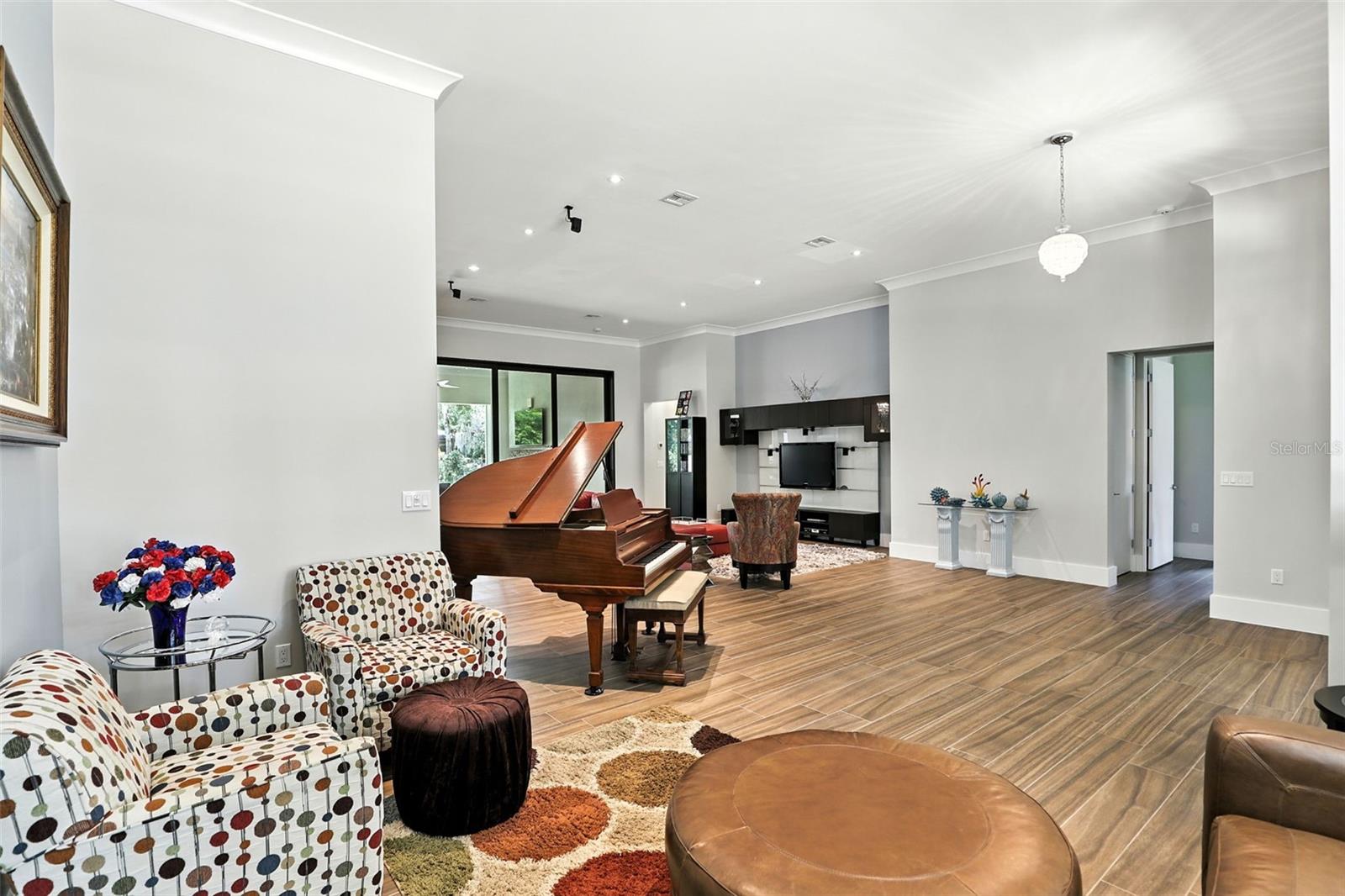 Image 10 of 46 For 1074 Mckean Circle