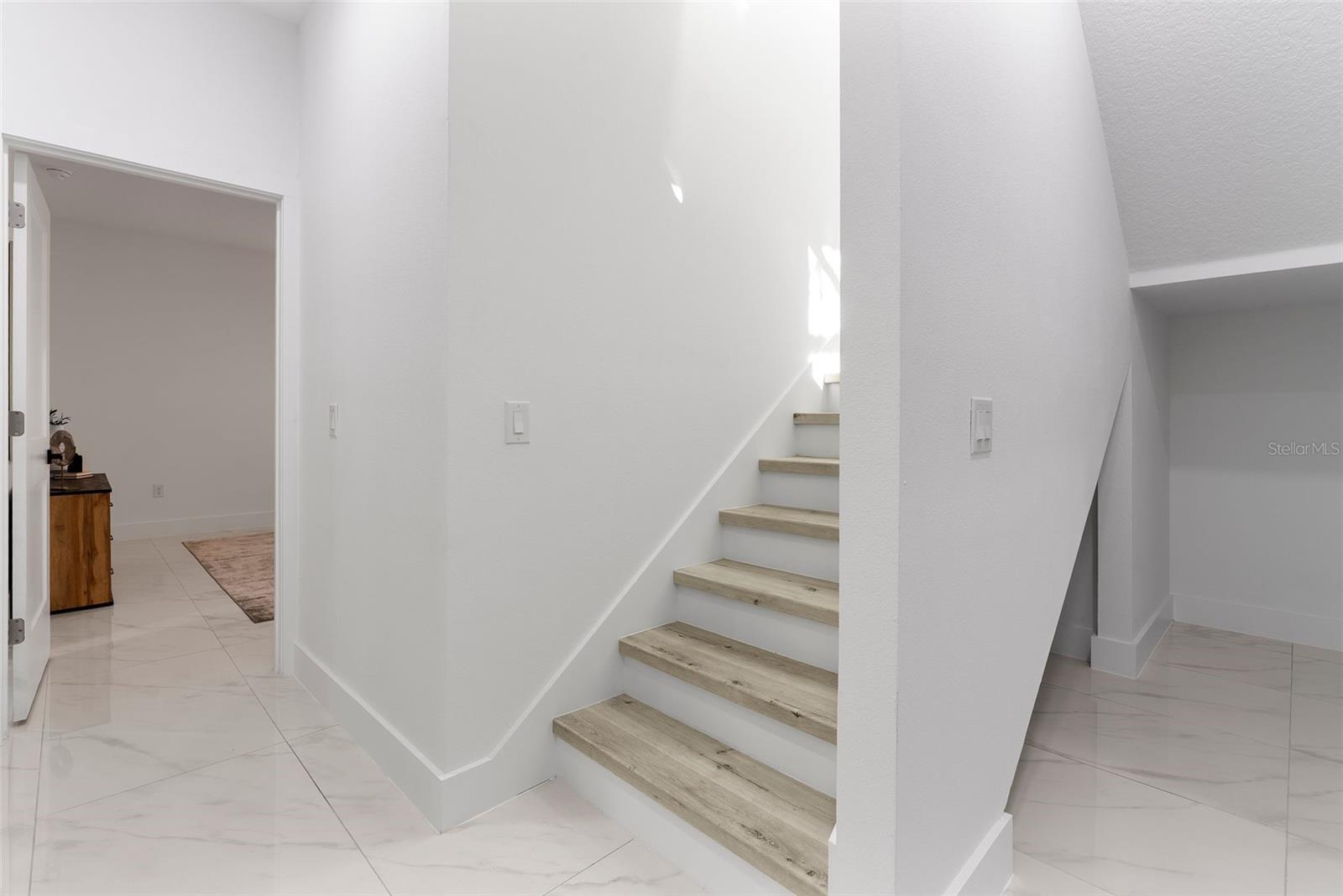Image 12 of 25 For 5255 Seminole Avenue