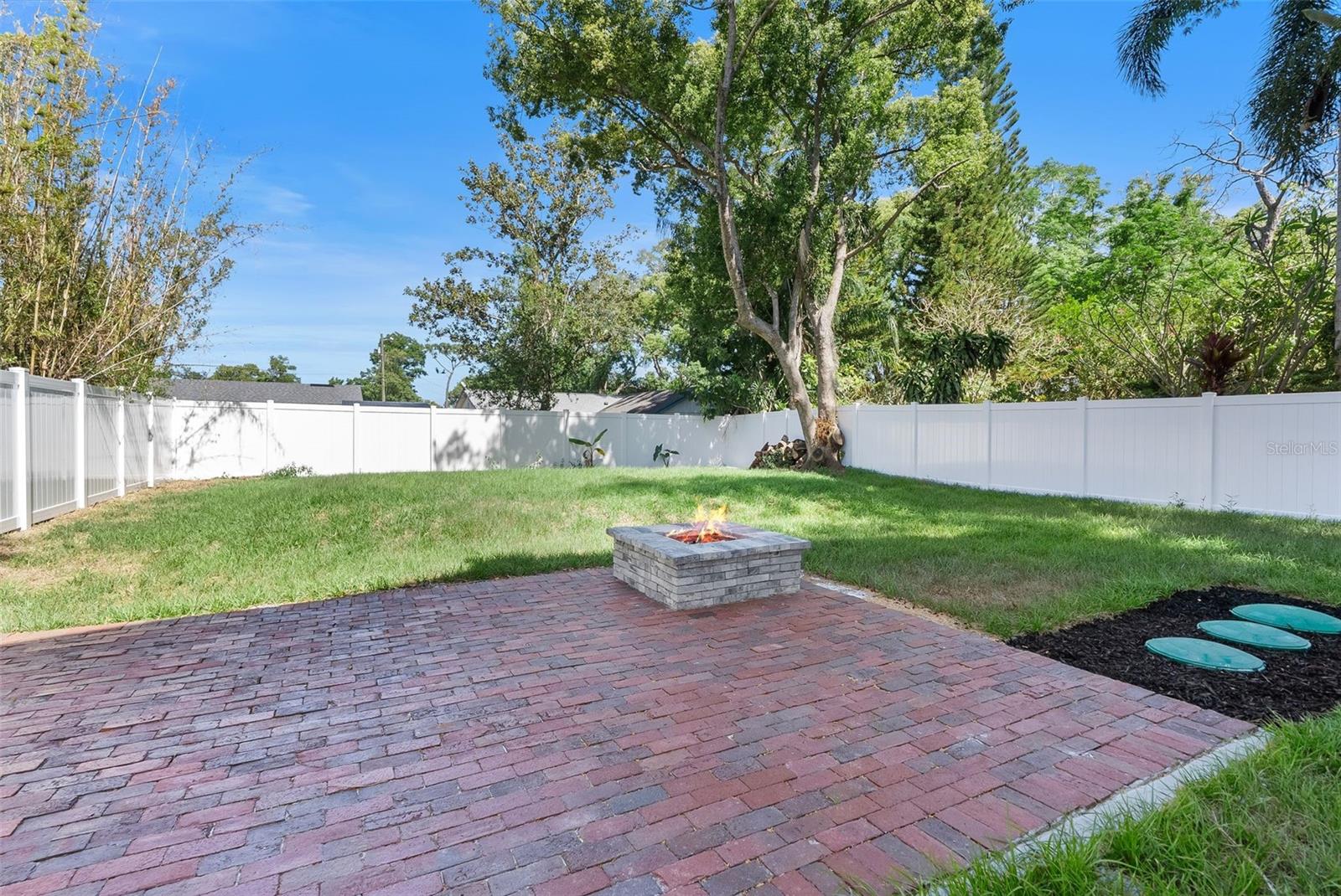 Image 24 of 25 For 5255 Seminole Avenue