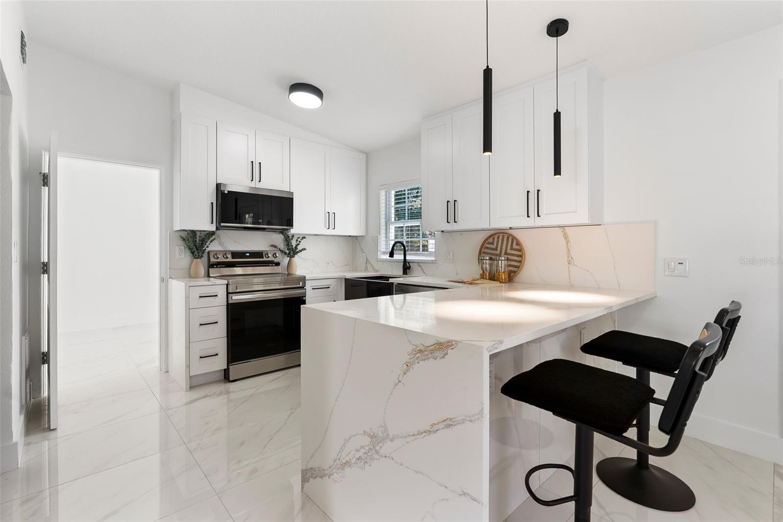 Image 3 of 25 For 5255 Seminole Avenue