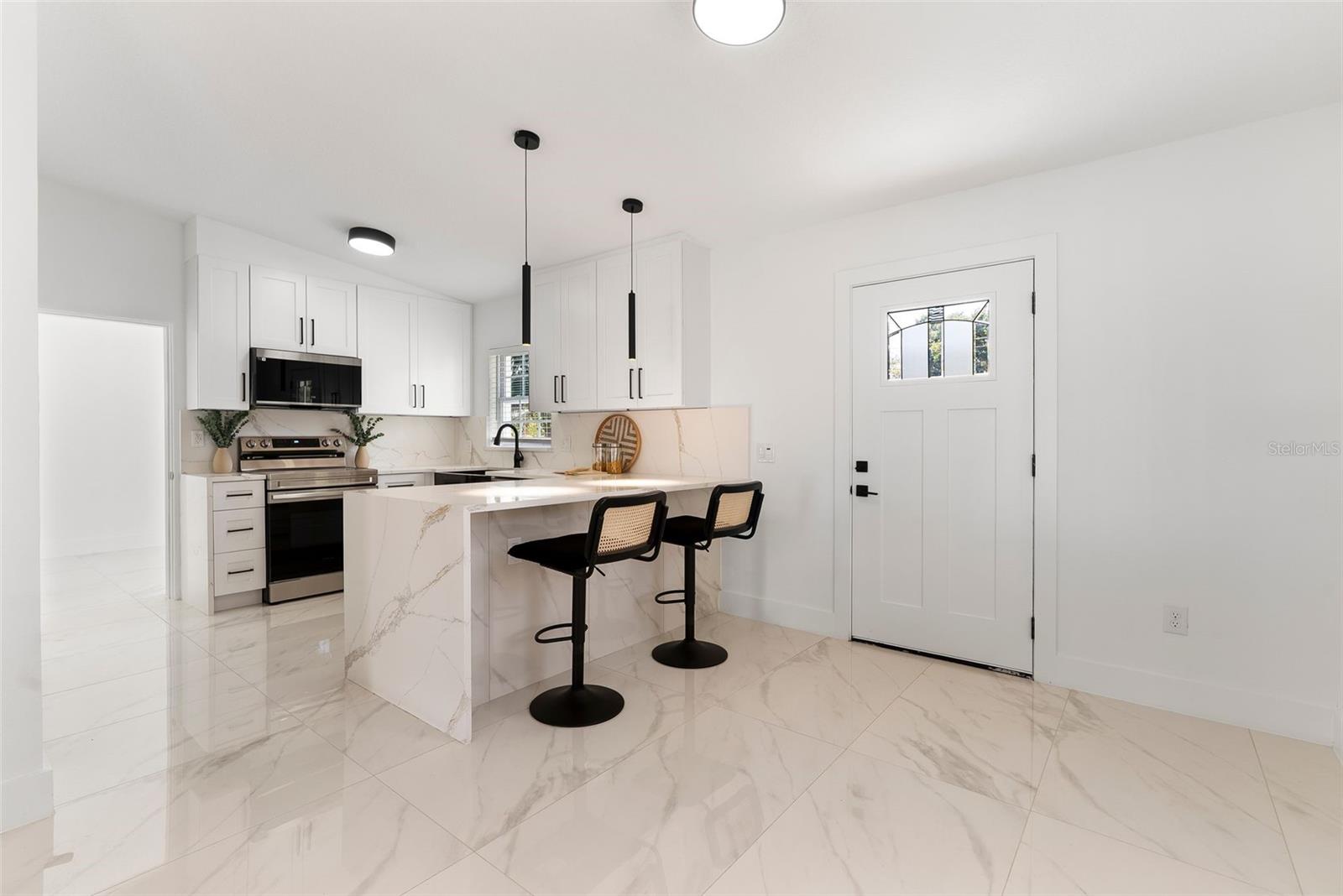 Image 5 of 25 For 5255 Seminole Avenue