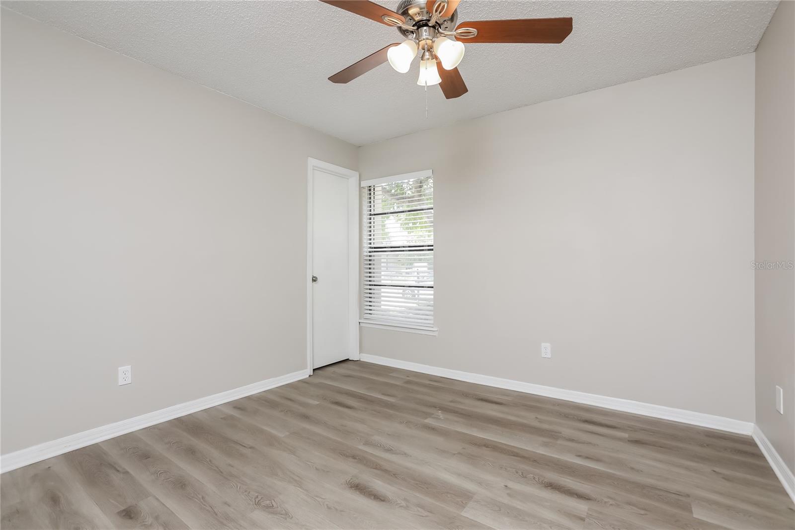 Image 11 of 16 For 5819 Amelia Street