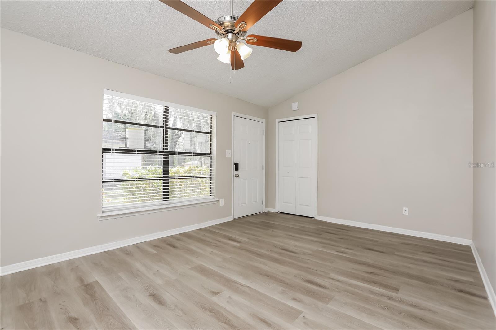 Image 3 of 16 For 5819 Amelia Street