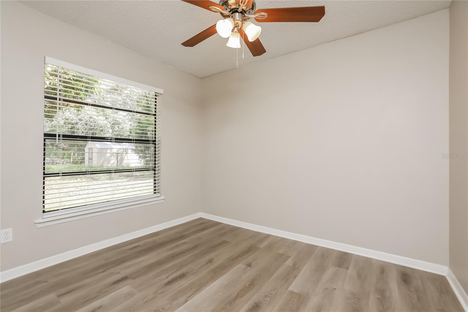 Image 9 of 16 For 5819 Amelia Street