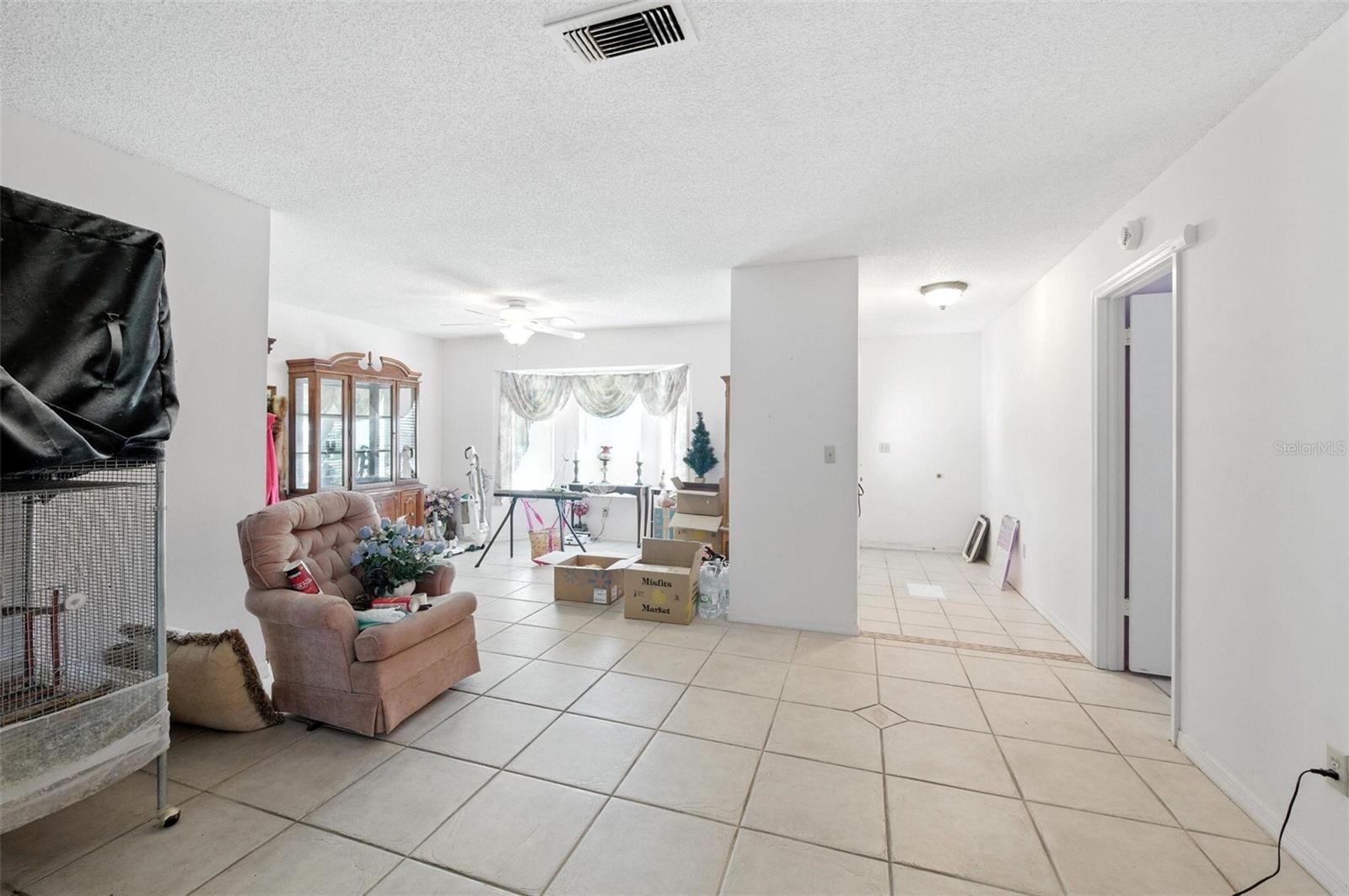 Image 13 of 29 For 914 El Rancho Drive