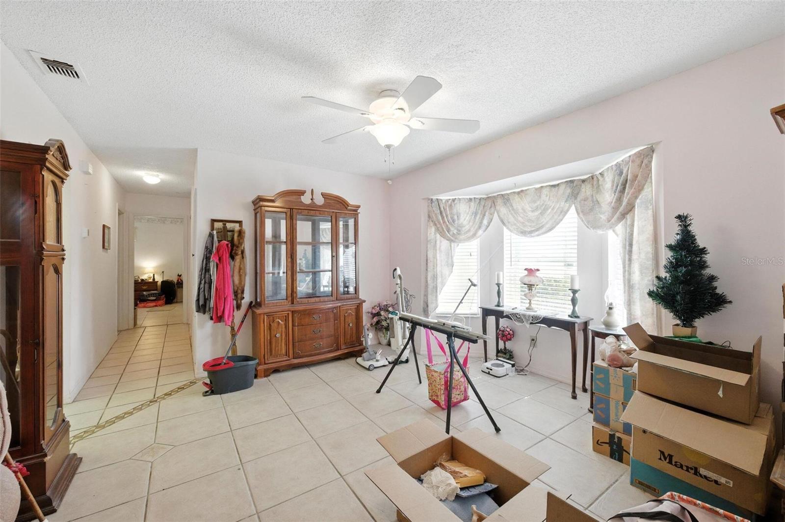 Image 17 of 29 For 914 El Rancho Drive
