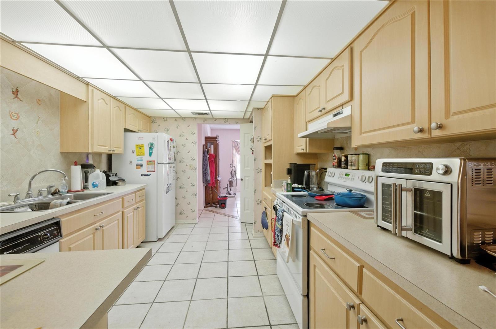 Image 3 of 29 For 914 El Rancho Drive