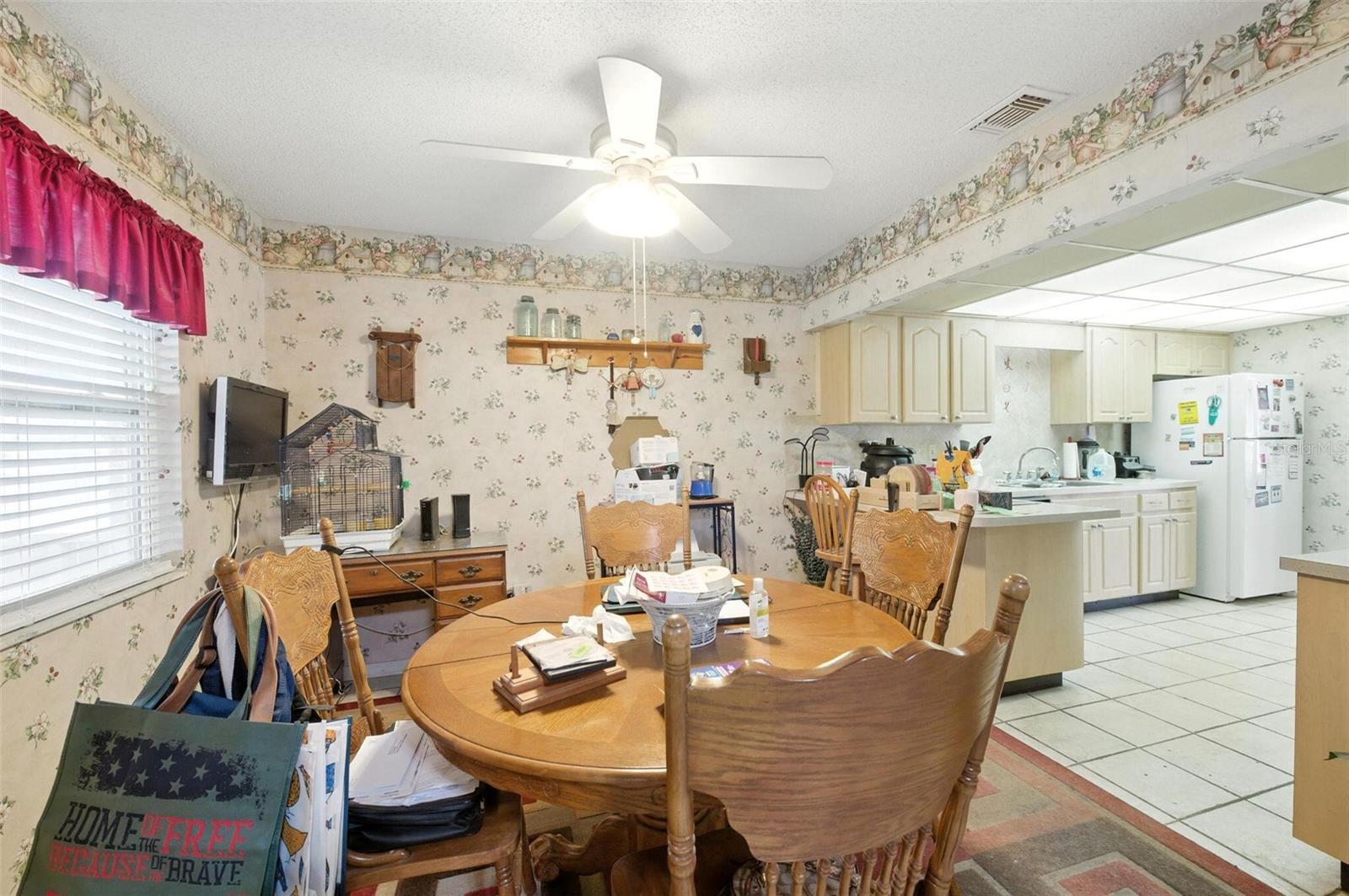 Image 4 of 29 For 914 El Rancho Drive