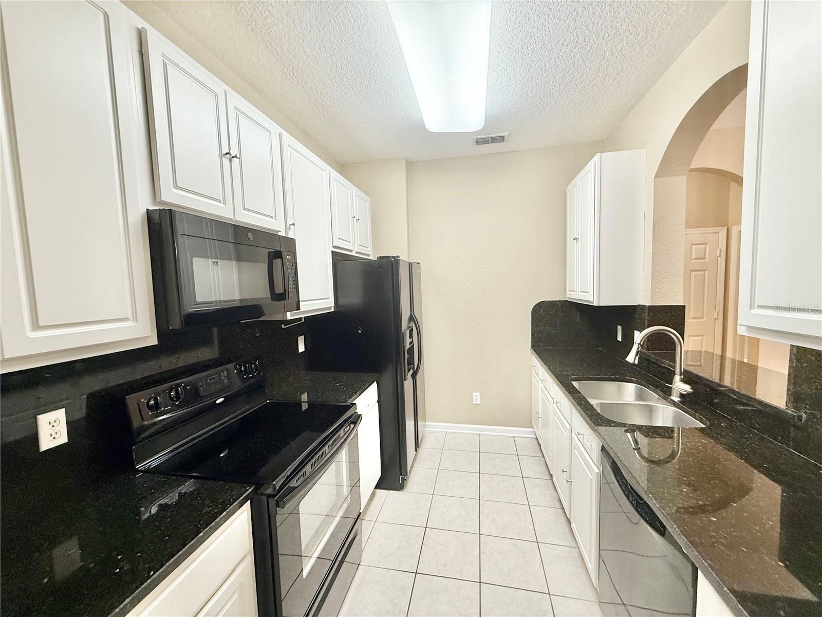 Image 10 of 32 For 2484 San Tecla Street 207