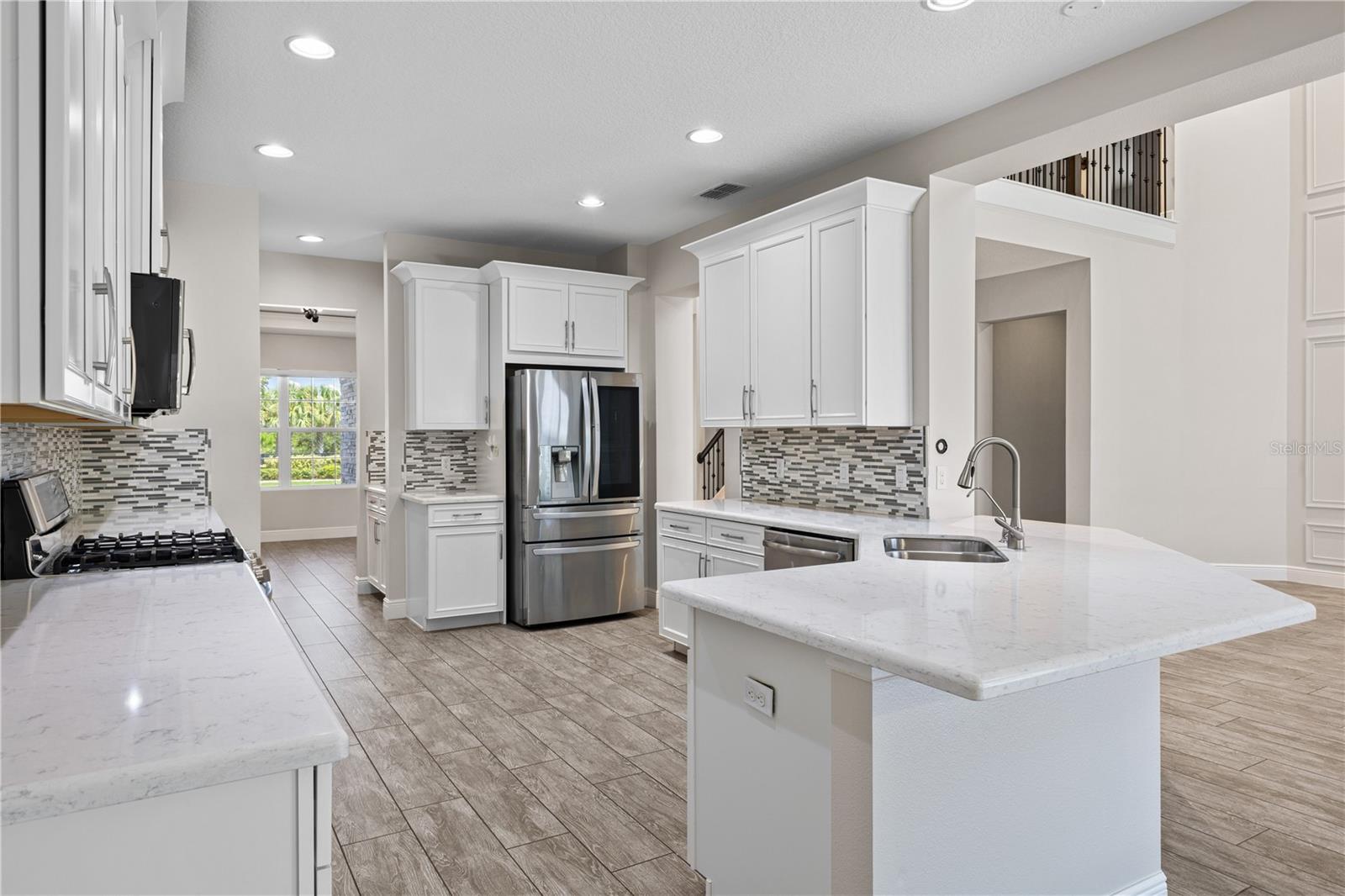 Image 14 of 82 For 14966 Etowah St Street
