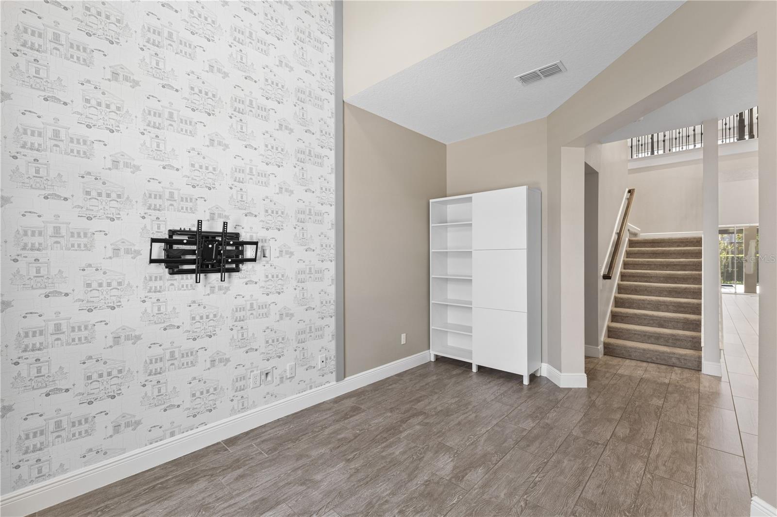 Image 40 of 82 For 14966 Etowah St Street