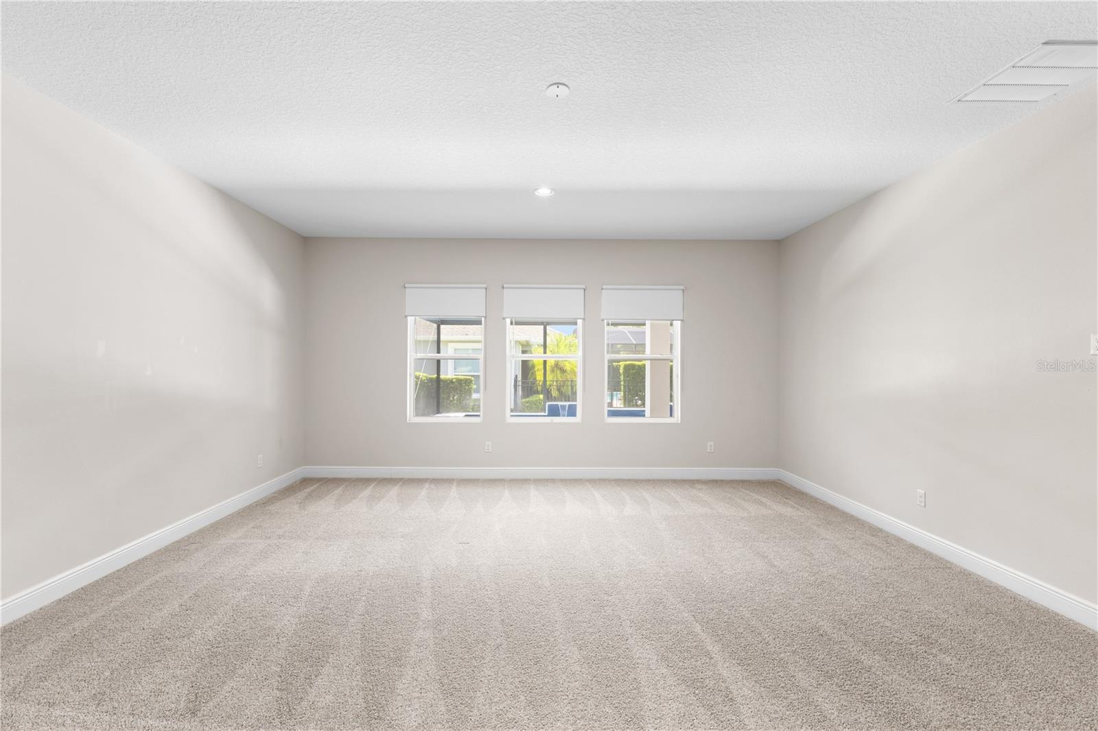 Image 45 of 82 For 14966 Etowah St Street