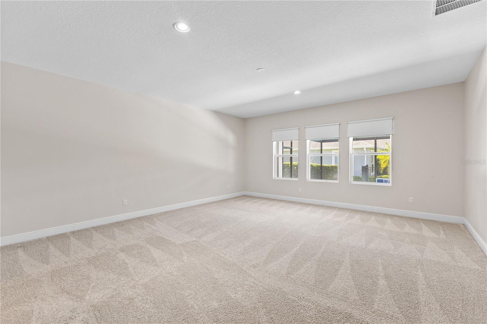 Image 49 of 82 For 14966 Etowah St Street